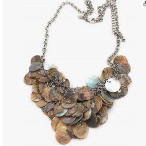 NIB Premier Designs BEACHSIDE Silver-Plated Shell Necklace Mother of Pearl 20"